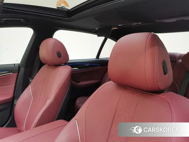 BMW 5 series 2023 Черный из Китая, фото 6