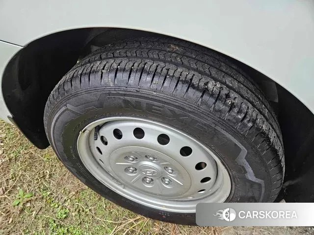 Hyundai Staria 2023 Белый из Кореи, фото 6