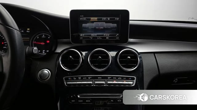 Mercedes-Benz C-Class W205 2018 Белый из Кореи, фото 6