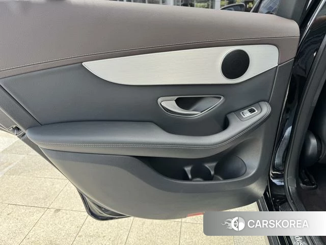 Mercedes-Benz GLC 2021 Черный из Китая, фото 6