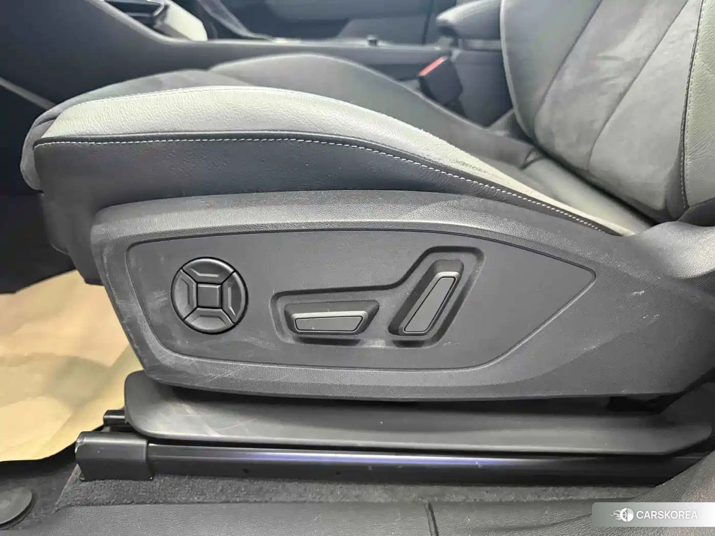 Audi Q3 2023 Silver/gray из Китая, фото 6
