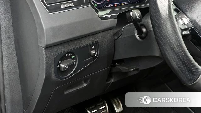 Volkswagen Tiguan second Generation 2020 Белый из Кореи, фото 6