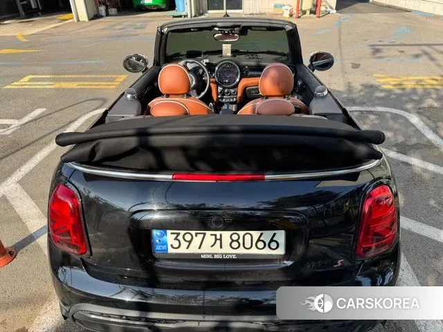 Mini Cooper S Convertible 2021 Черный из Кореи, фото 6