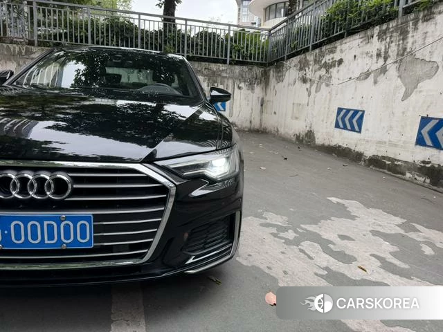 Audi A6L 2022 Черный из Китая, фото 6