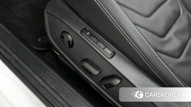 Volkswagen 7th Generation of Jetta 2024 Белый из Кореи, фото 6