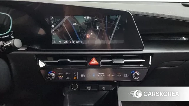 Kia Di Ol Nu Niro 2022 Белый из Кореи, фото 6