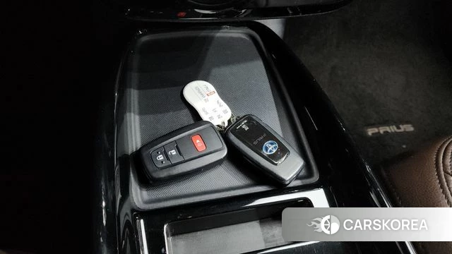 Toyota Prius 4th Generation 2019 Белый из Кореи, фото 6