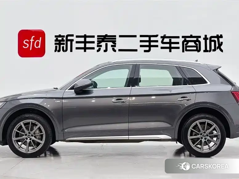 Audi Q5L 2022 Silver/gray из Китая, фото 6