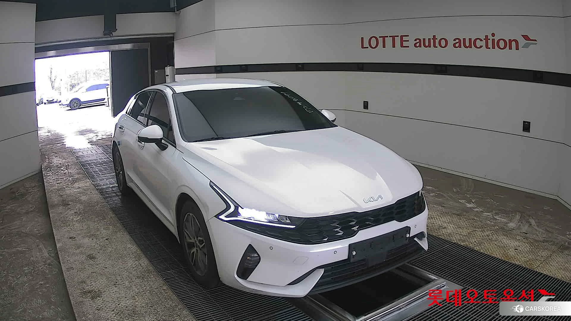 Kia K5 Hybrid 2023 Белый из Кореи, фото 6