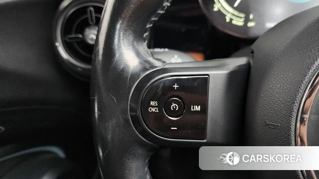 Mini Cooper S Convertible 2022 Жемчужный цвет из Кореи, фото 6
