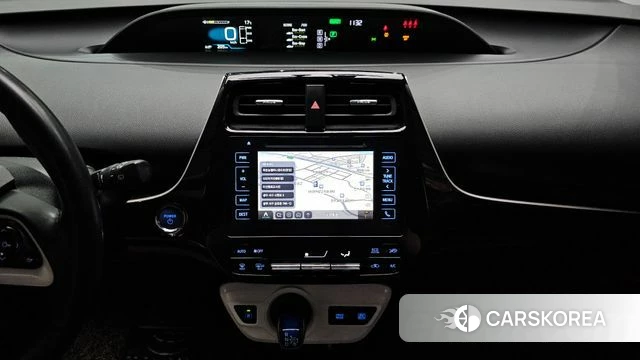 Toyota Prius 4th Generation 2018 Белый из Кореи, фото 6