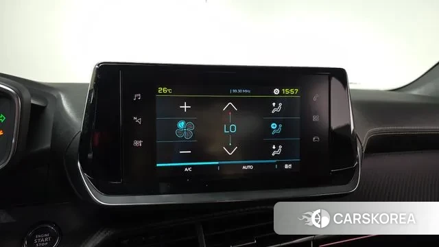 Peugeot e-2008 second generation 2022 Белый из Кореи, фото 6