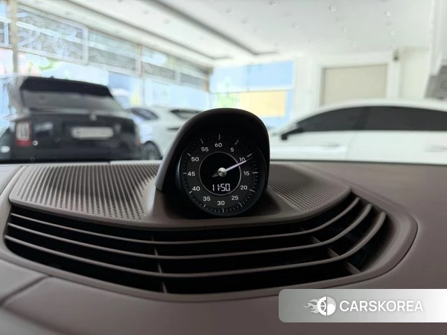 Porsche Taycan 2022 Серебристо-серый из Кореи, фото 6
