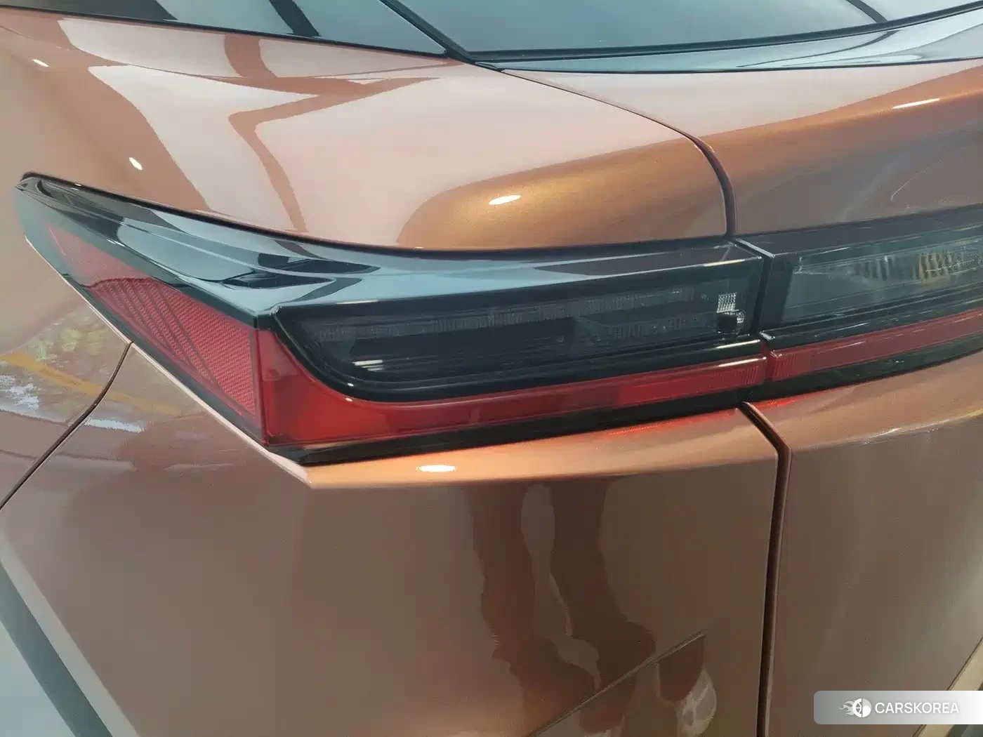 Lexus RZ 2023 Yellow/orange из Китая, фото 6