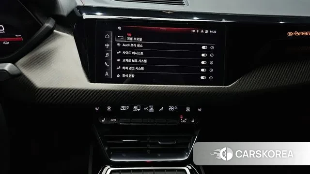 Audi RS e-Tron GT 2022 Небесно-голубой из Кореи, фото 6