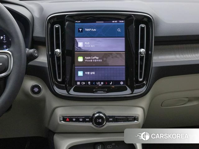 Volvo XC40 2022 Белый из Кореи, фото 6