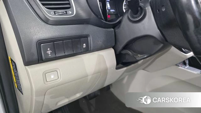 Kia The New Carnival 2018 Серебряный из Кореи, фото 6