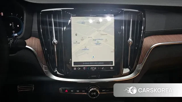 Volvo S60 3rd generation 2024 Белый из Кореи, фото 6