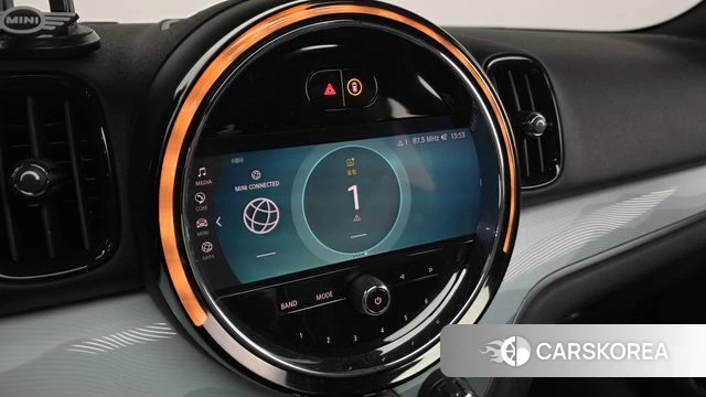 Mini Cooper S Countryman 2022 Светло-серебряный цвет из Кореи, фото 6