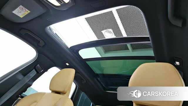 Volvo XC60 second Generation 2025 Белый из Кореи, фото 6