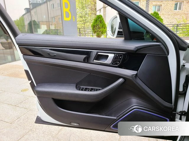 Porsche Panamera (971) 2018 Белый из Кореи, фото 6