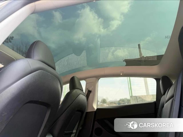 Tesla Model Y 2023 Белый из Кореи, фото 6