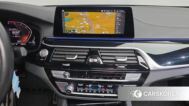 BMW 5 Series (G30) 2019 Белый из Кореи, фото 6