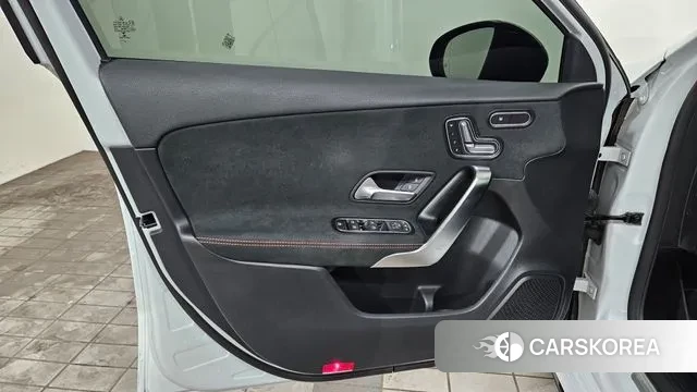 Mercedes-Benz A-Class W177 2023 Белый из Кореи, фото 6