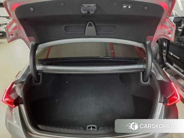 Kia K8 2023 Серебристо-серый из Кореи, фото 6
