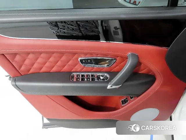 Bentley Bentayga 2018 Белый из Кореи, фото 6