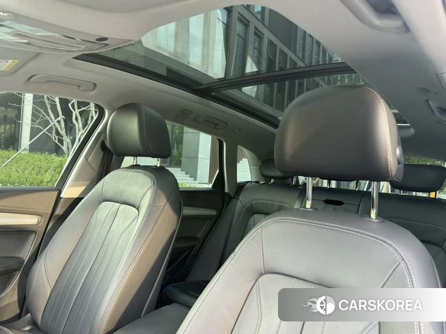 Audi Q5L 2021 Белый из Китая, фото 6