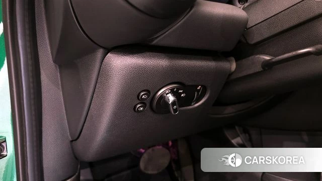 Mini Cooper 2021 Зеленый из Кореи, фото 6