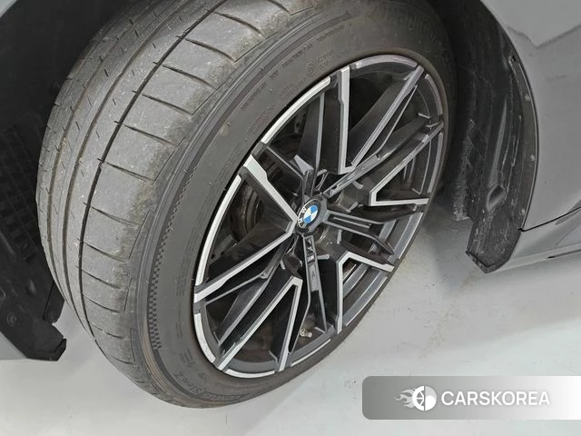 BMW M5 (G90) 2026 Серый из Кореи, фото 6