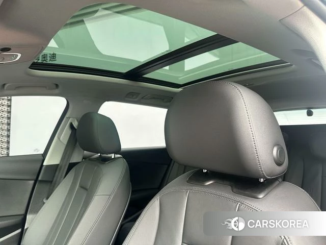 Audi A4 (import) 2021 Серебристо-серый из Китая, фото 6