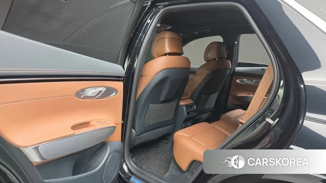 Genesis GV70 2024 Черный из Кореи, фото 6