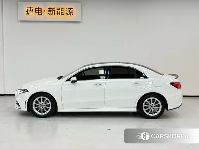 Mercedes-Benz Class A 2021 Белый из Китая, фото 6