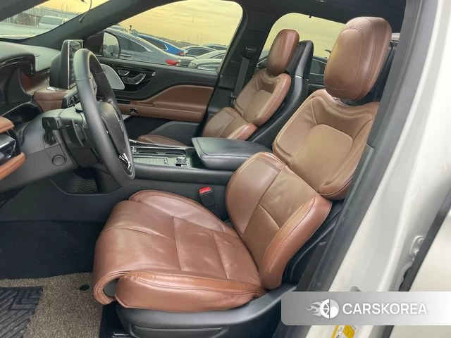 Lincoln Aviator 2nd generation 2021 Белый из Кореи, фото 6