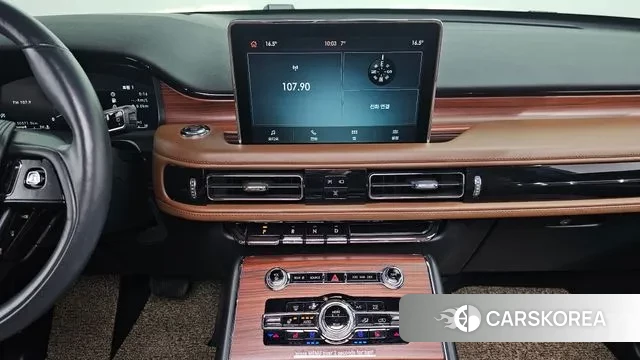 Lincoln Aviator 2nd generation 2021 Белый из Кореи, фото 6