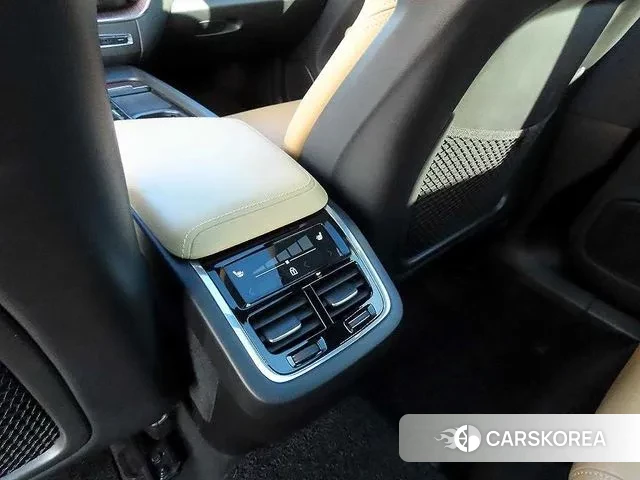 Volvo XC60 second Generation 2021 Черный из Кореи, фото 6