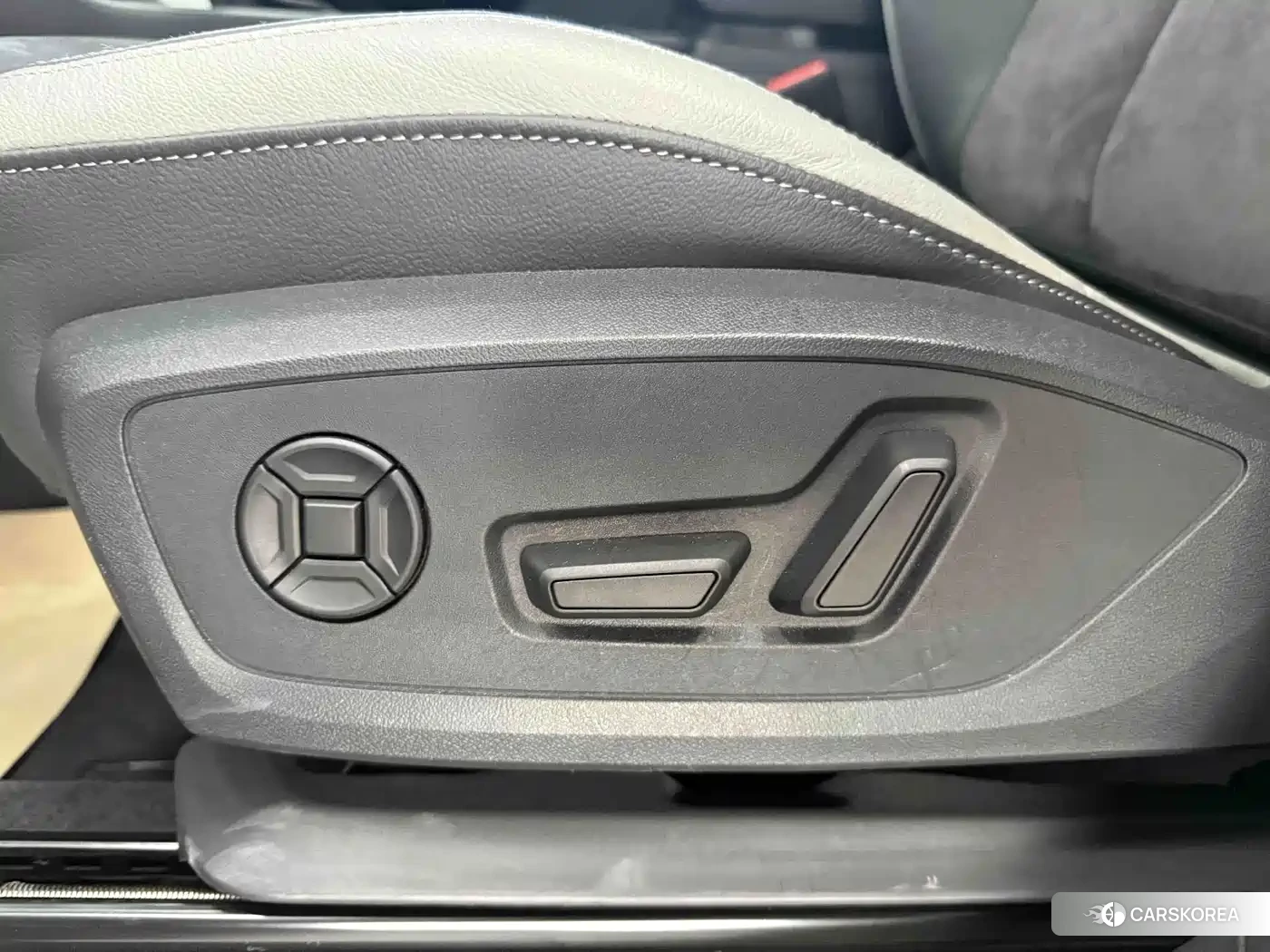 Audi Q3 2022 Silver/gray из Китая, фото 6