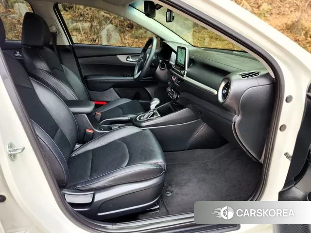 Kia Come New K3 2021 Белый из Кореи, фото 6