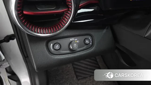 Chevrolet (GM Daewoo) Trax Crossover 2023 Белый из Кореи, фото 6