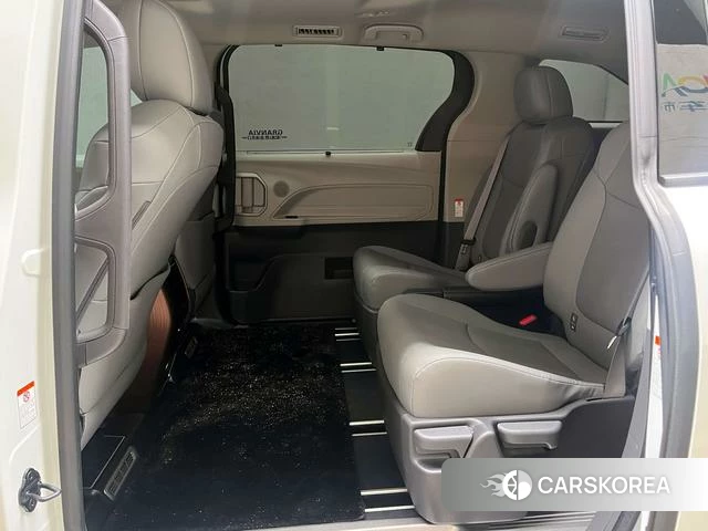 Toyota Grevia 2025 Белый из Китая, фото 6