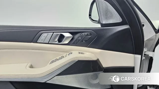 BMW X7 (G07) 2021 Белый из Кореи, фото 6