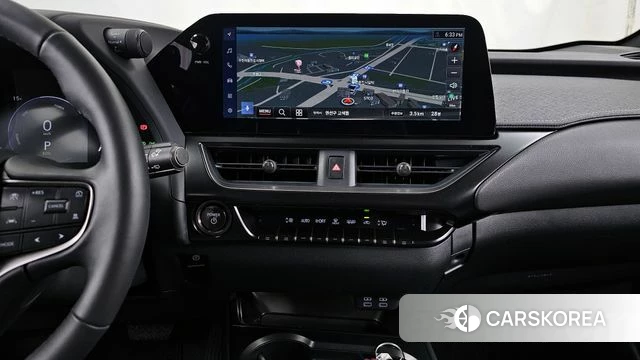 Lexus UX300h 2025 Серебряный из Кореи, фото 6