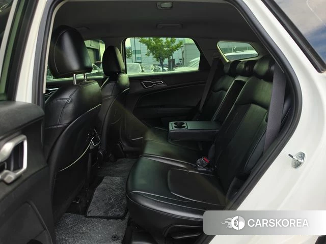 Kia Sportage 5th Generation 2023 Белый из Кореи, фото 6