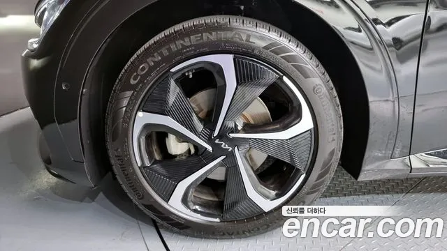 Kia EV6 2022 Черный из Кореи, фото 6