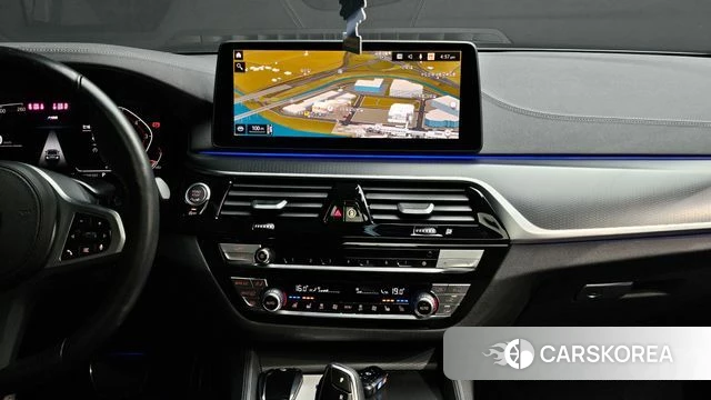 BMW 5 Series (G30) 2023 Черный из Кореи, фото 6