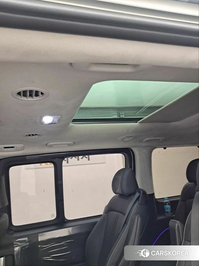 Hyundai Staria 2022 Белый из Кореи, фото 6