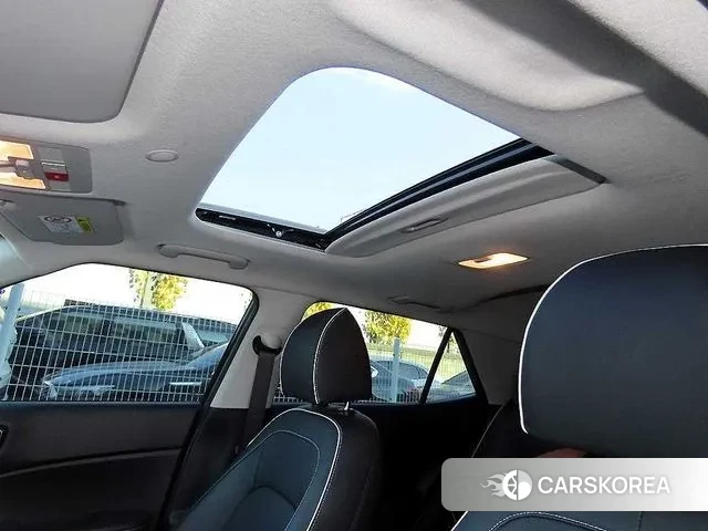 Hyundai Venue 2023 Черный из Кореи, фото 6